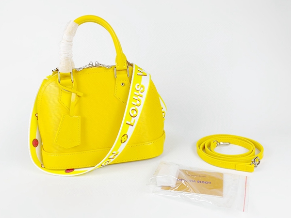 ルイヴィトンバッグ背面デザイン